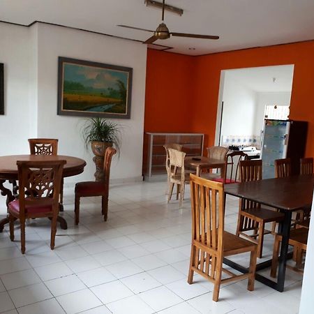 Hostel Anggrek Mas Bed & Breakfast Ubud Zewnętrze zdjęcie